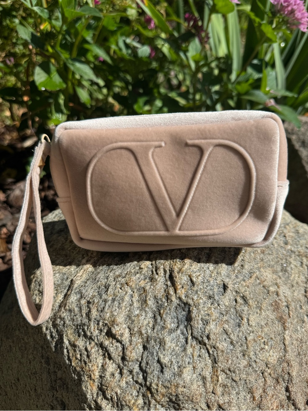 Valentino Garavani Blush Embossed VLogo Pouch Makeup Bag Rockstud Wristlet